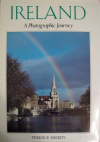 Image of Ireland : A photographic journey / Terence Sheehy
